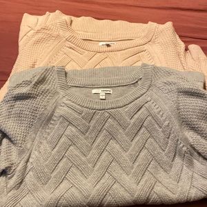 Sonoma woman’s sweaters one pink and one light gray same pattern and length.